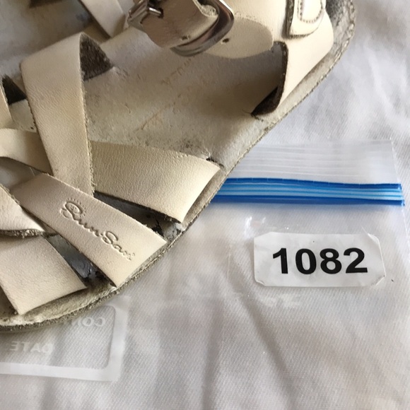 Sun and sand sandals - Picture 6 of 6